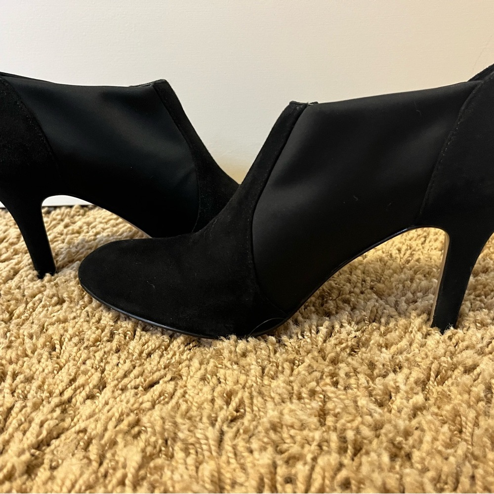 Anne Klein black 3” heels shoes , size 7.5